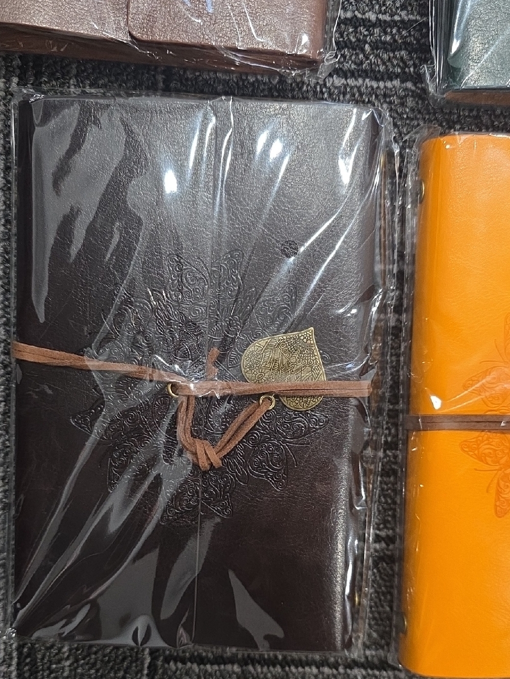 NWT Leather Travel Journals With Antique Heart Charm In Assorted Colors - Picture 11 of 12
